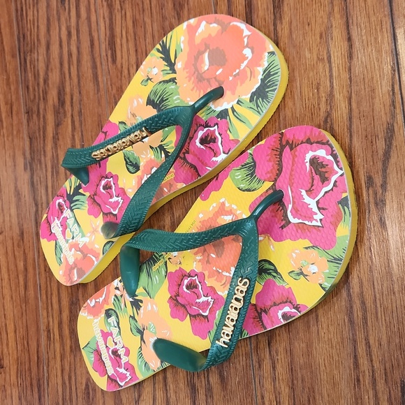 FARM Rio Shoes - FARM Rio×Havaianas Yellow Chita Sandals